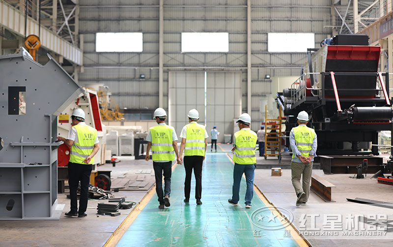 客戶考察12、13石子破碎機(jī)設(shè)備
